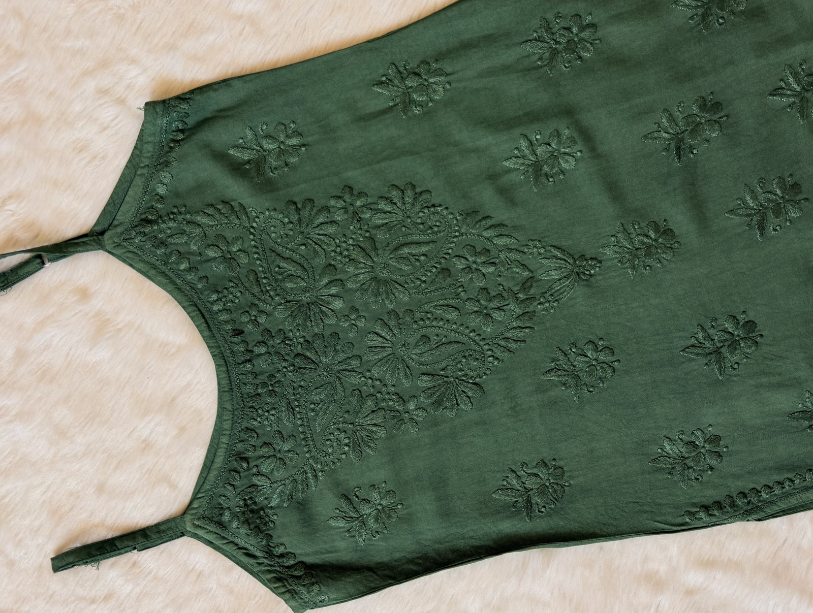 Heer Green Sleeveless Short Rayon Kurti