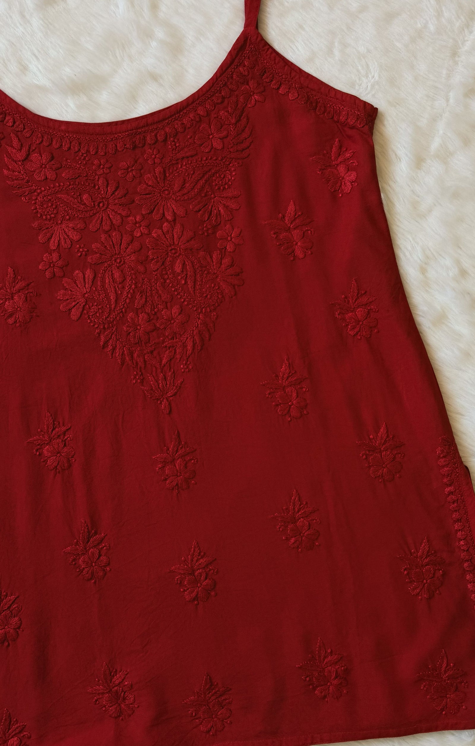 Heer Red Sleeveless Short Rayon Kurti