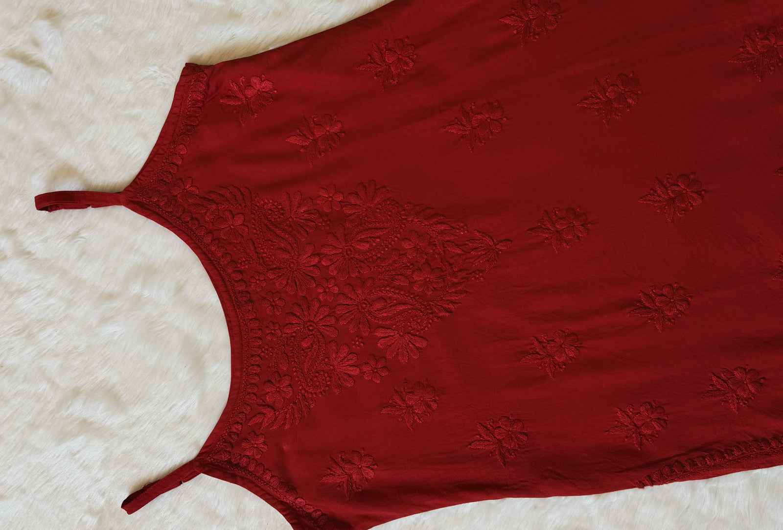 Heer Red Sleeveless Short Rayon Kurti