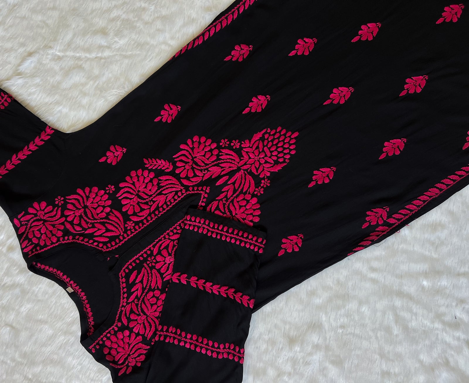 Huda Black & Dark Pink Rayon Chikankari Kurta