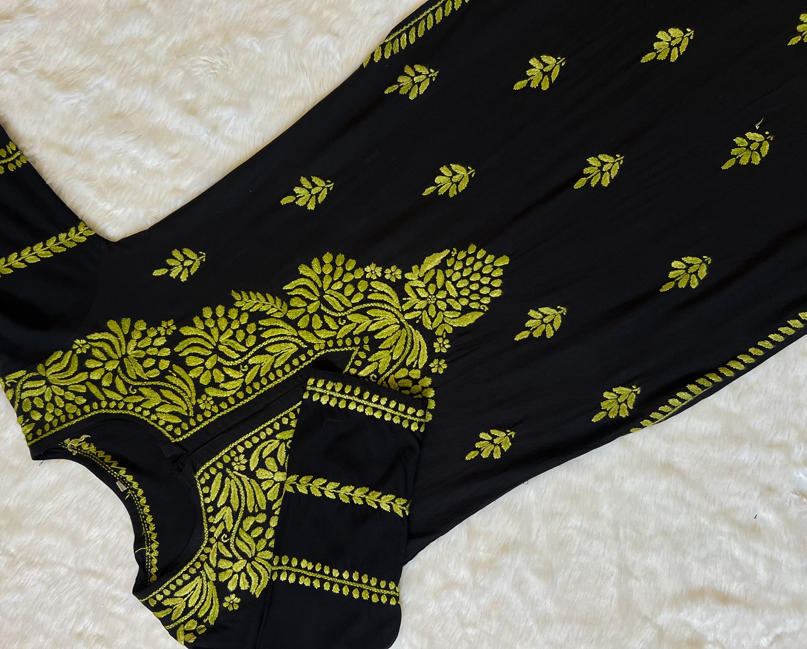 Huda Black & Green Rayon Chikankari Kurta