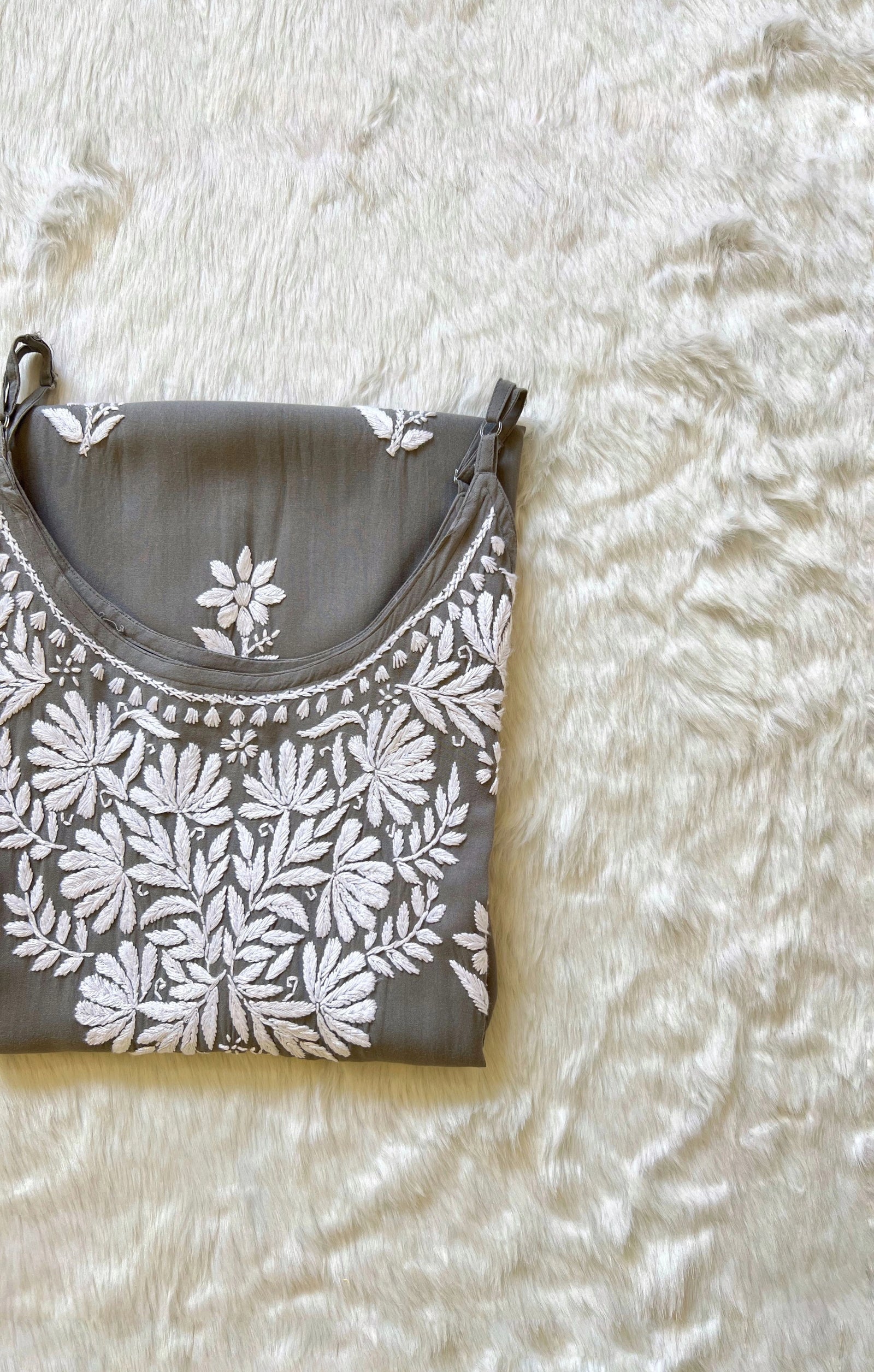 Rida Grey Sleeveless Rayon Chikankari Kurta