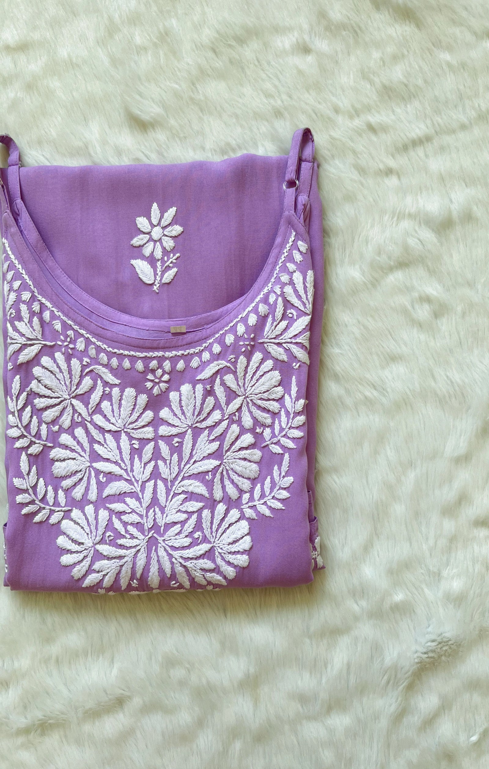 Rida Lavender Sleeveless Rayon Chikankari Kurta