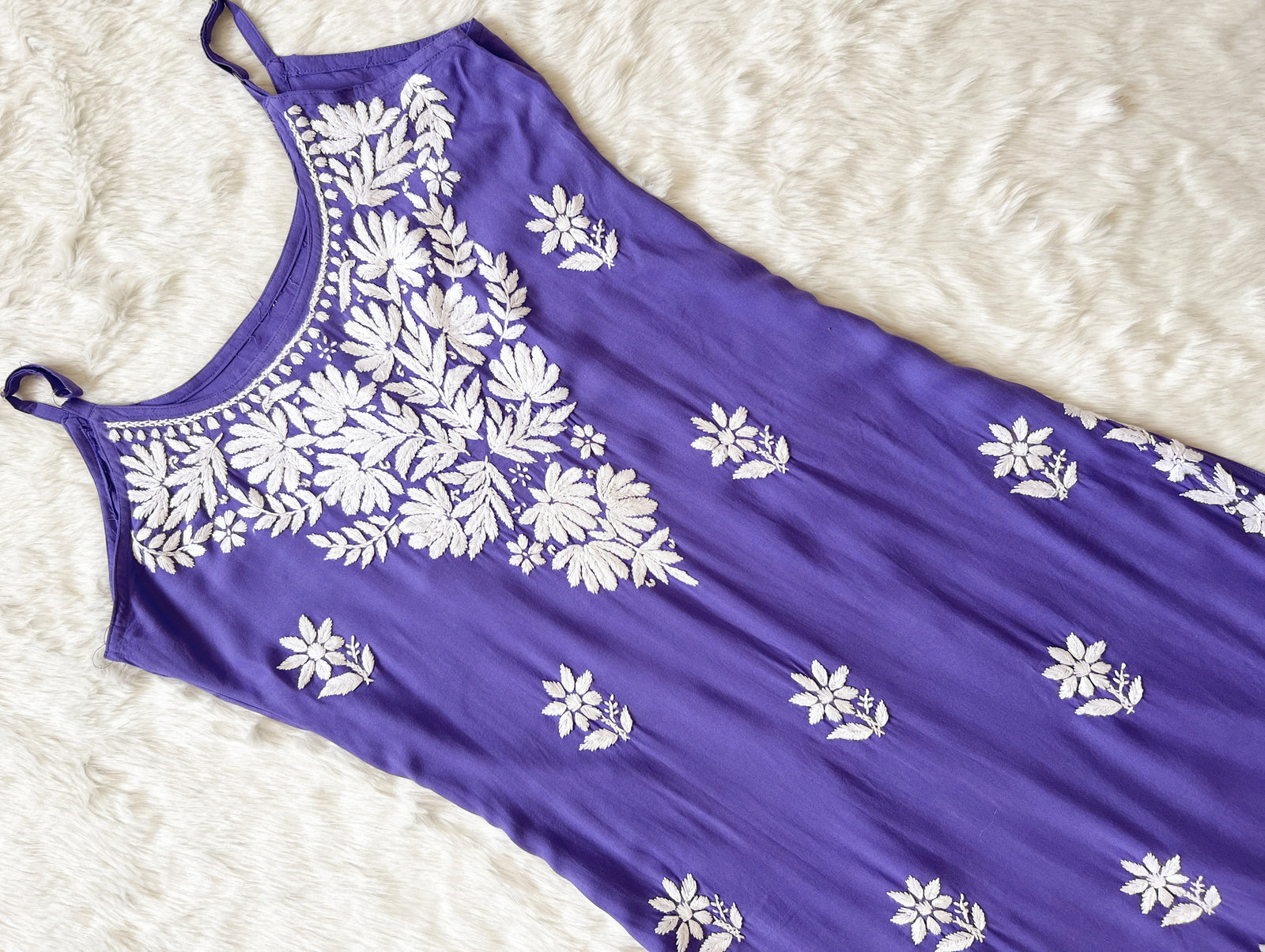 Rida Royal Purple Sleeveless Rayon Chikankari Kurta