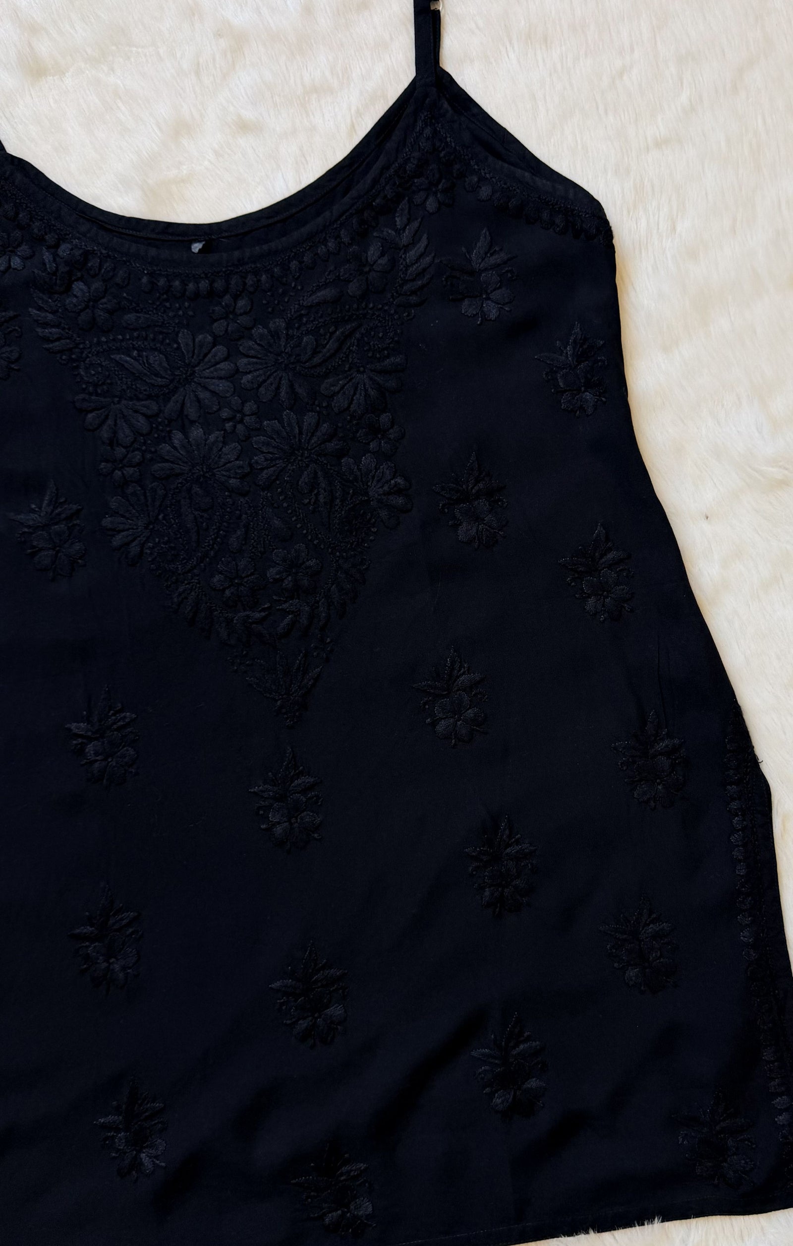 Heer Black Sleeveless Short Rayon Kurtis