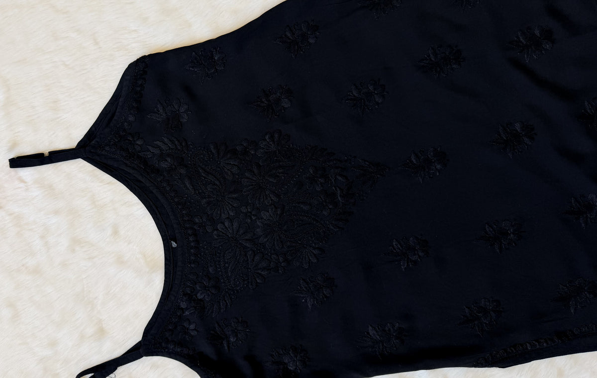 Heer Black Sleeveless Short Rayon Kurtis
