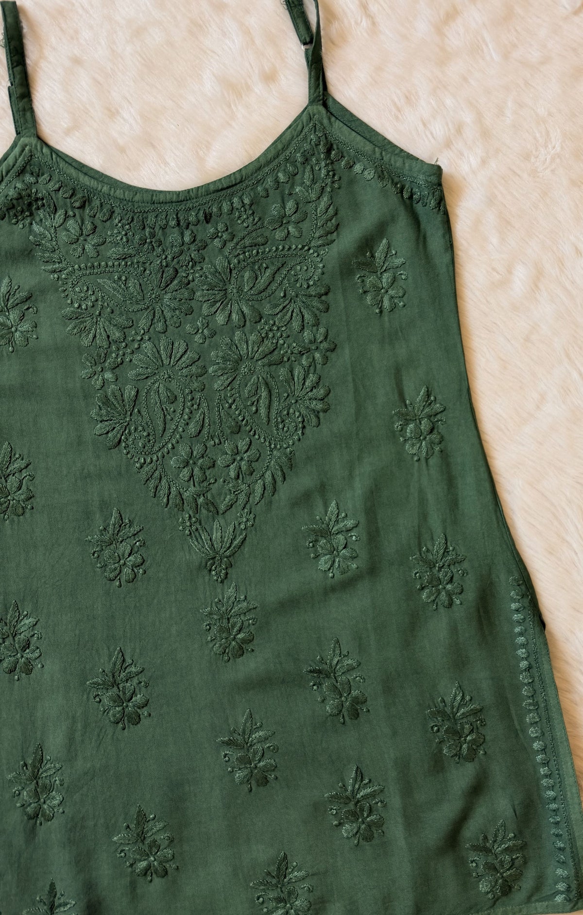 Heer Green Sleeveless Short Rayon Kurti