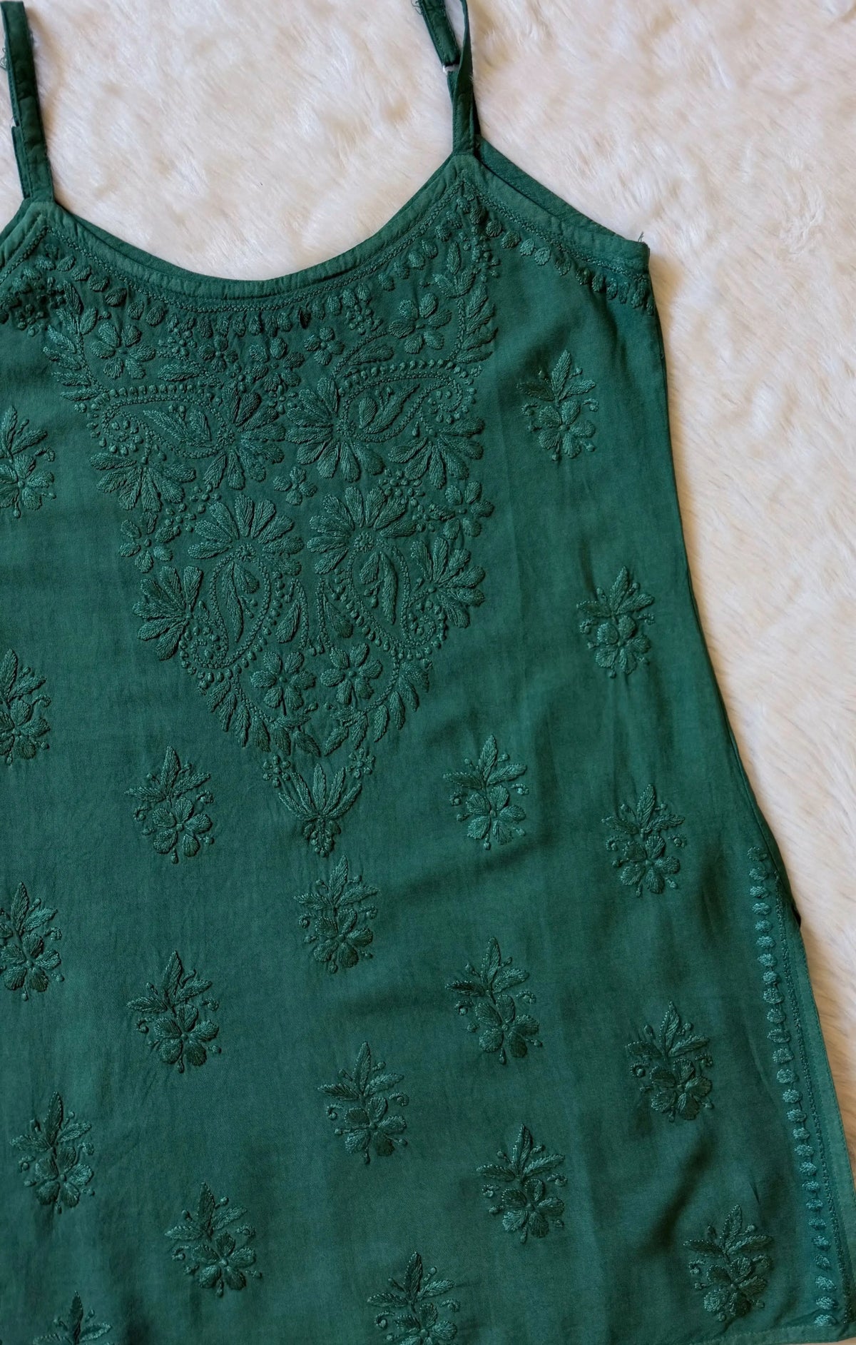 Heer Green Sleeveless Short Rayon Kurti
