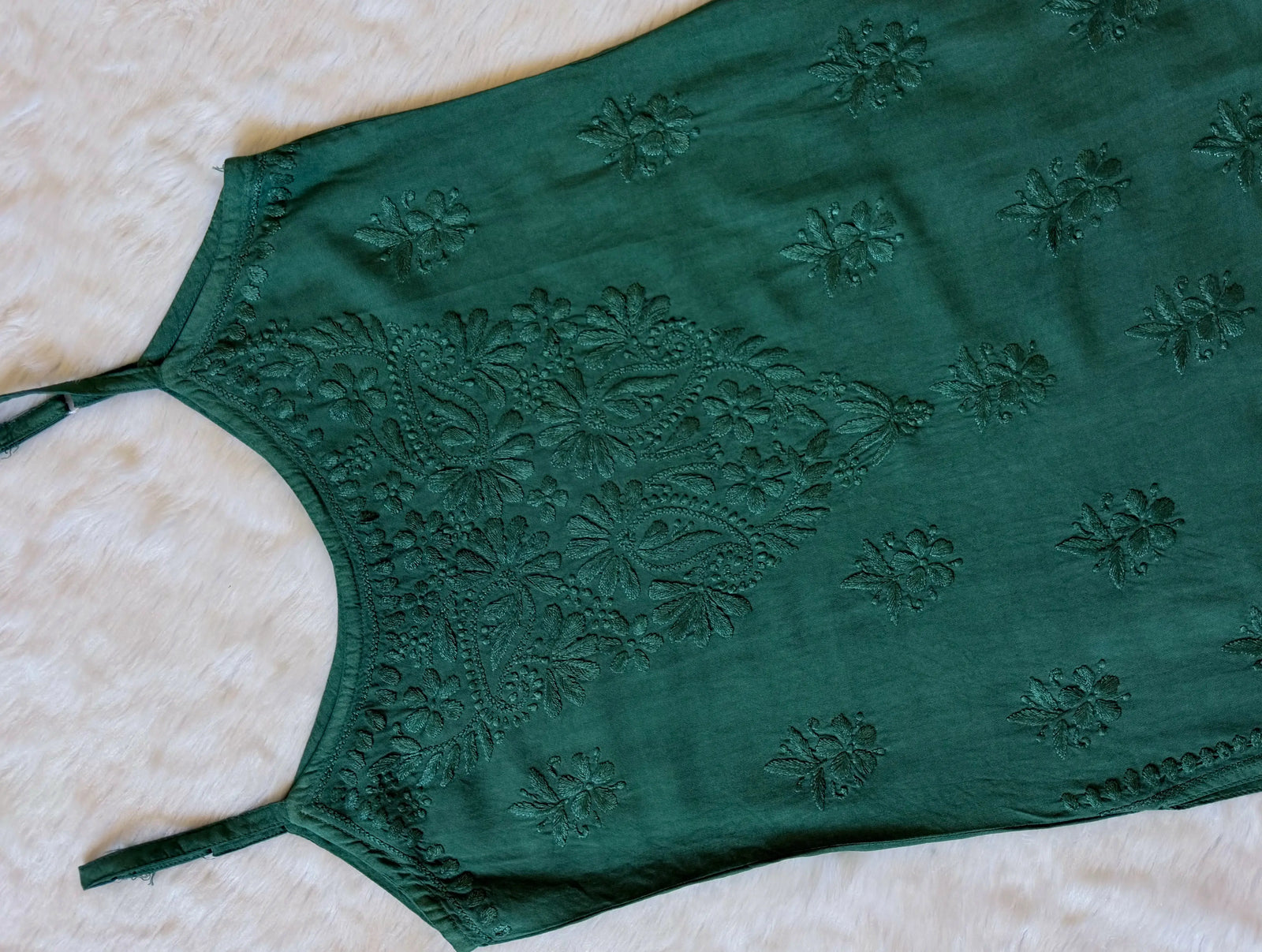 Heer Green Sleeveless Short Rayon Kurti