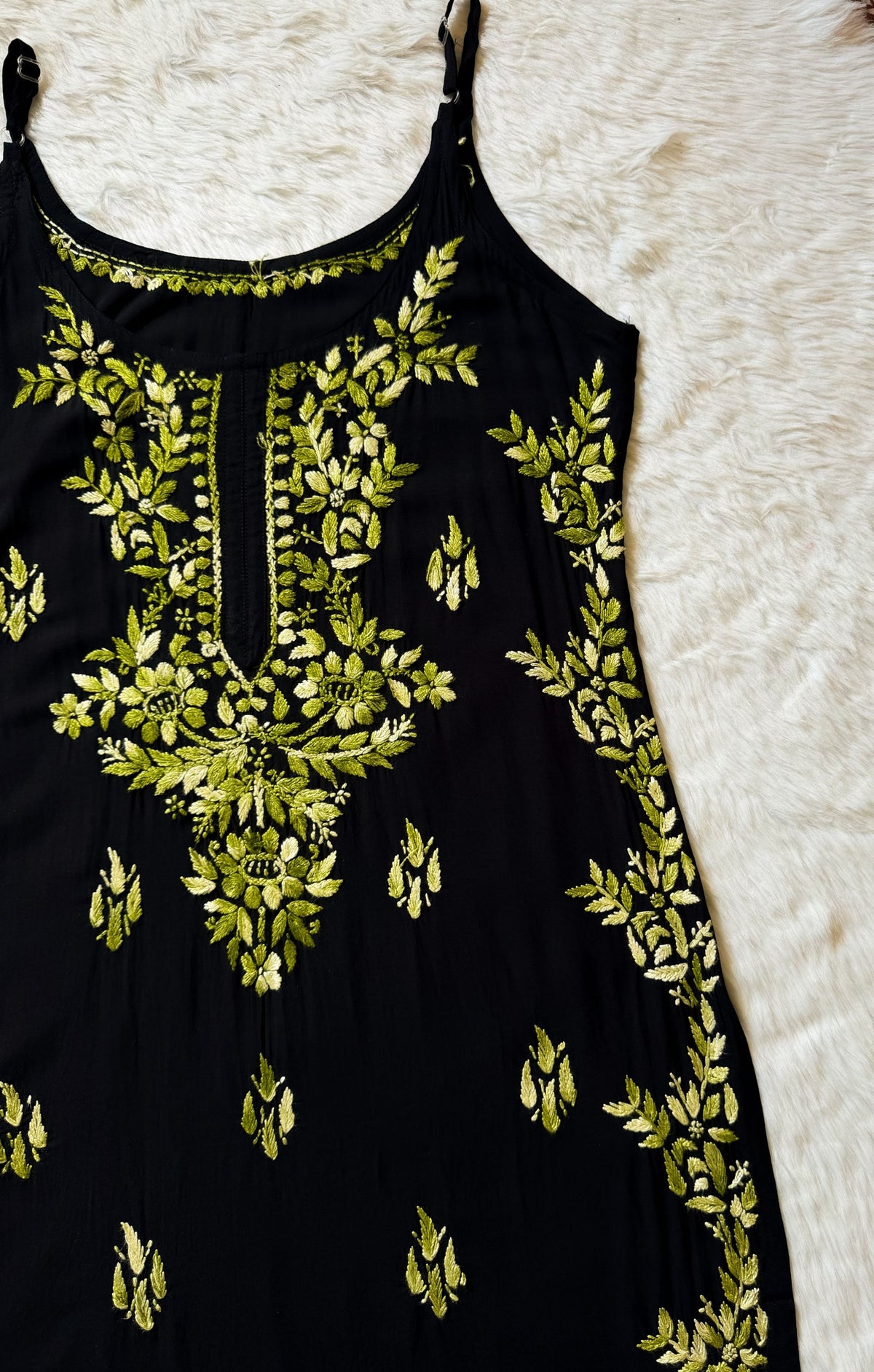 Hoor Black &amp; Green Knee Length Modal Chikankari Kurti