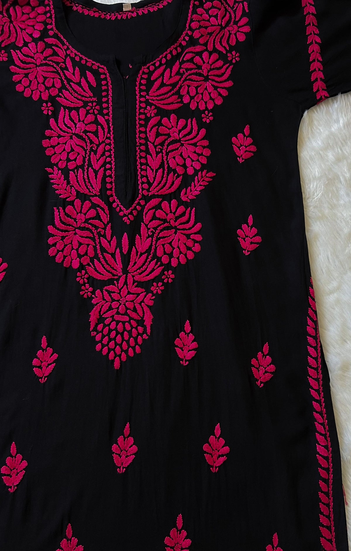 Huda Black &amp; Dark Pink Rayon Chikankari Kurta