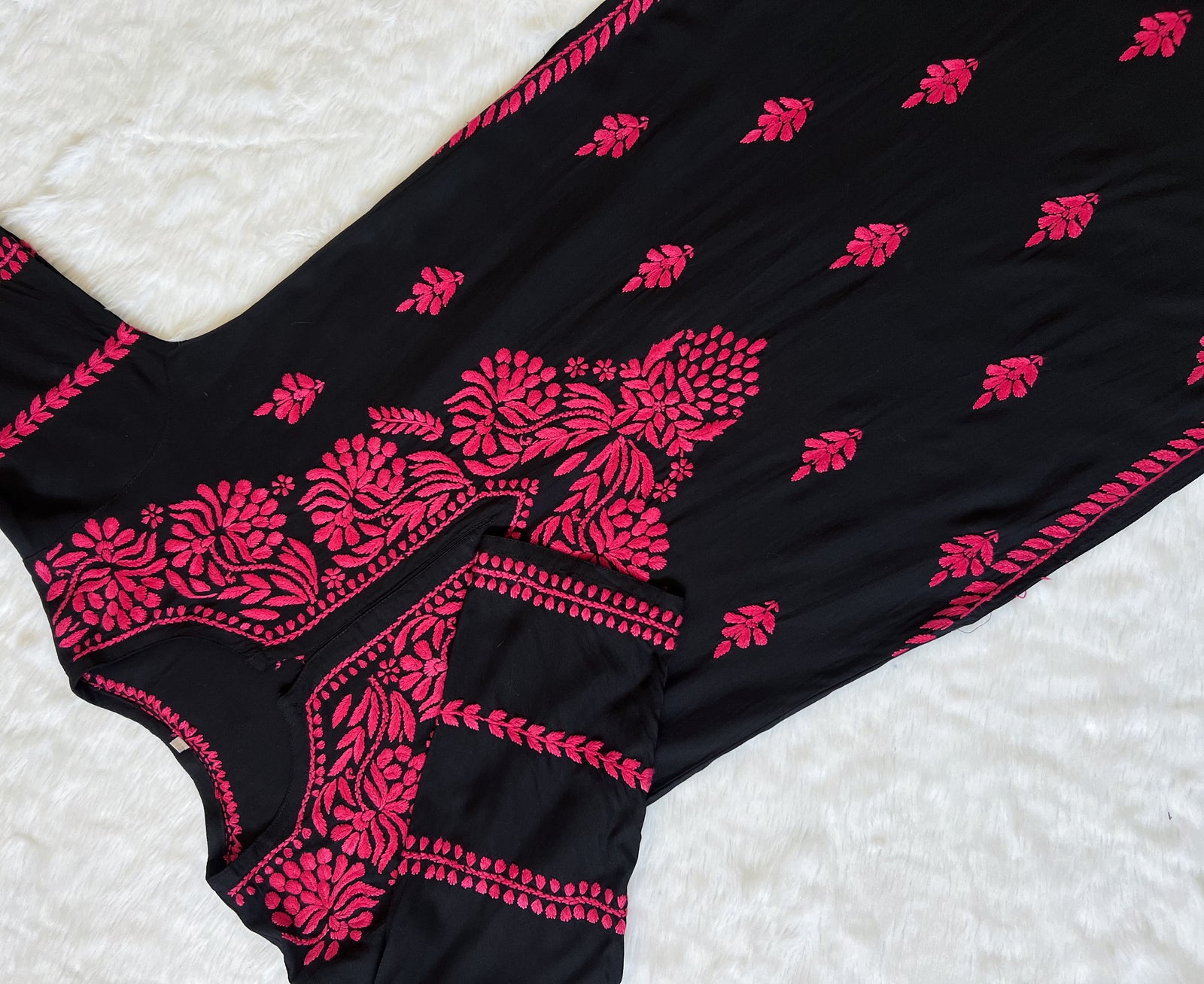 Huda Black & Pink Rayon Chikankari Kurta
