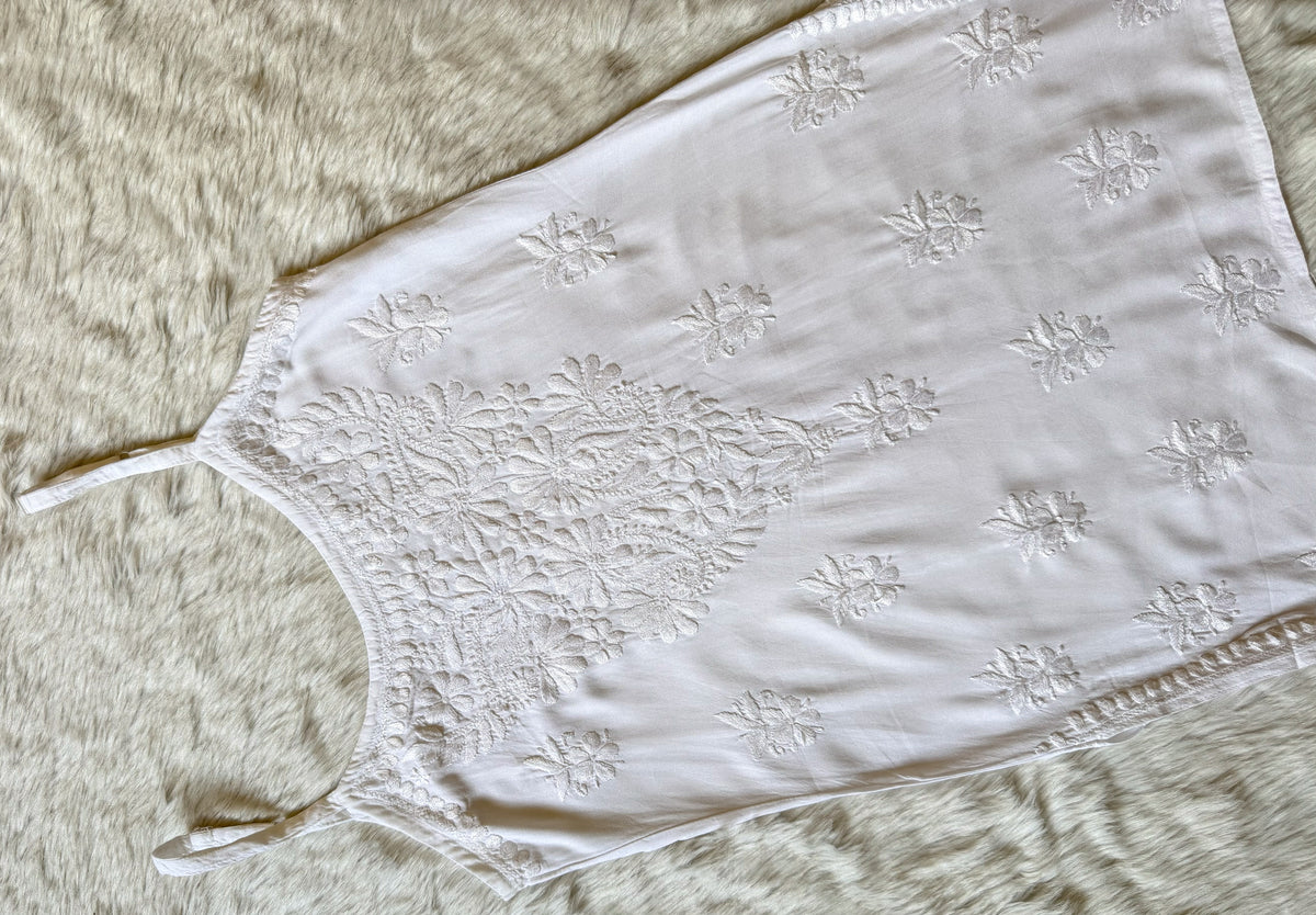 Heer White Sleeveless Short Rayon Kurti