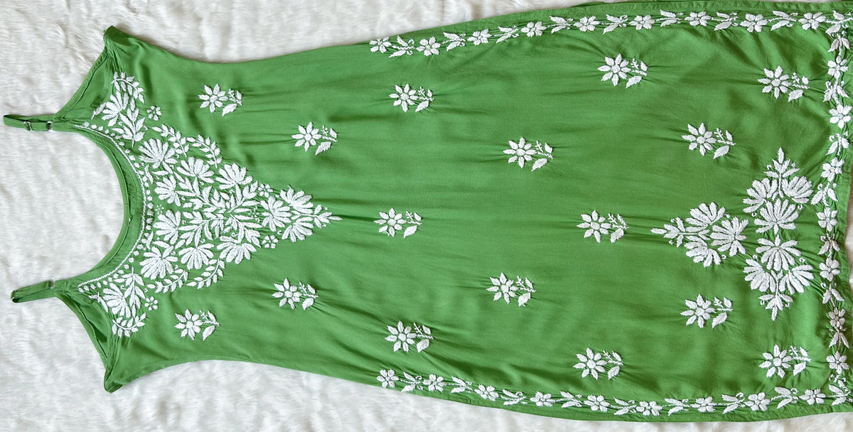 Rida Green Sleeveless Rayon Chikankari Kurta