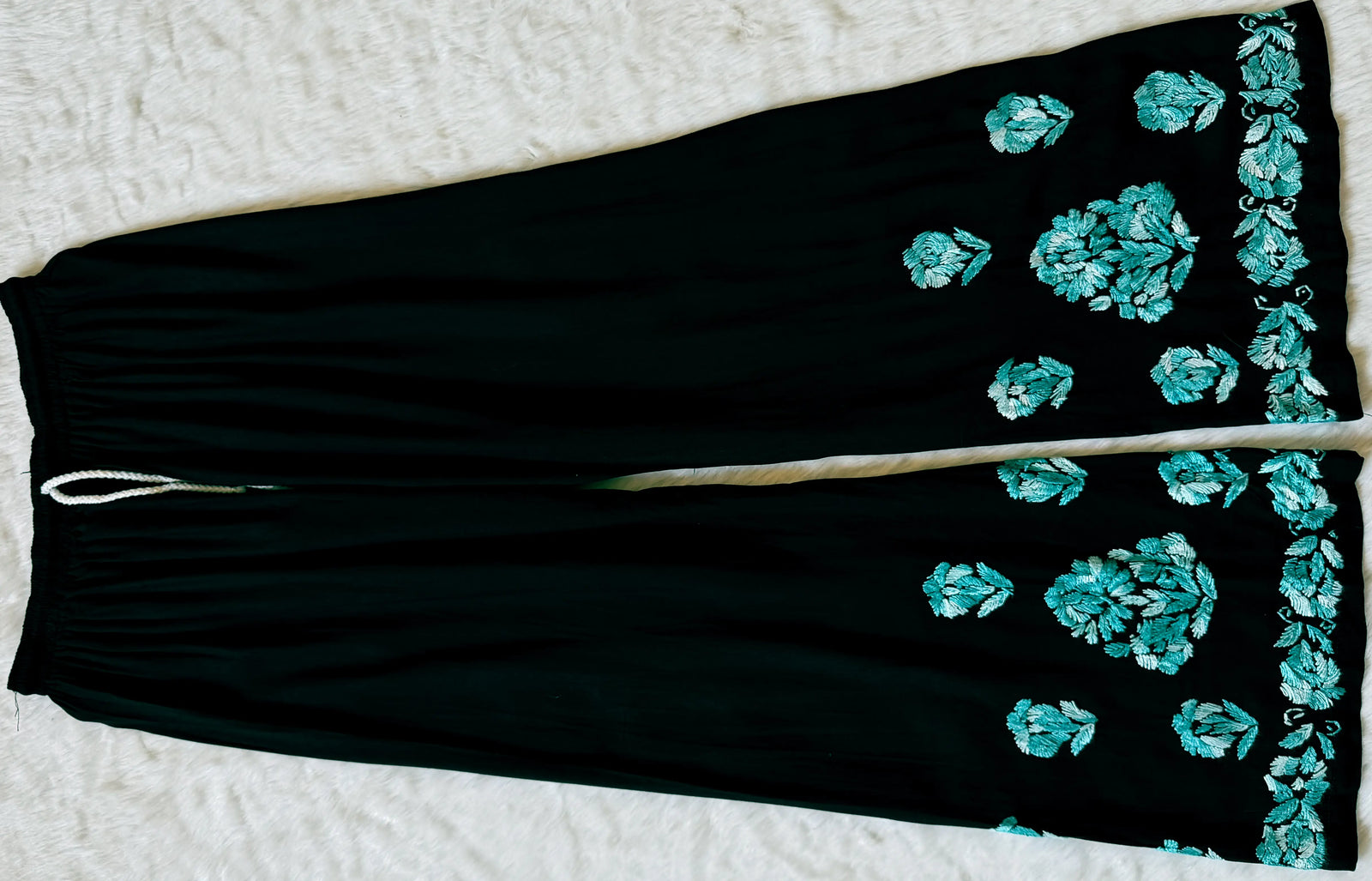 Laiba Black & Teal Rayon Chikankari 2 Piece Set