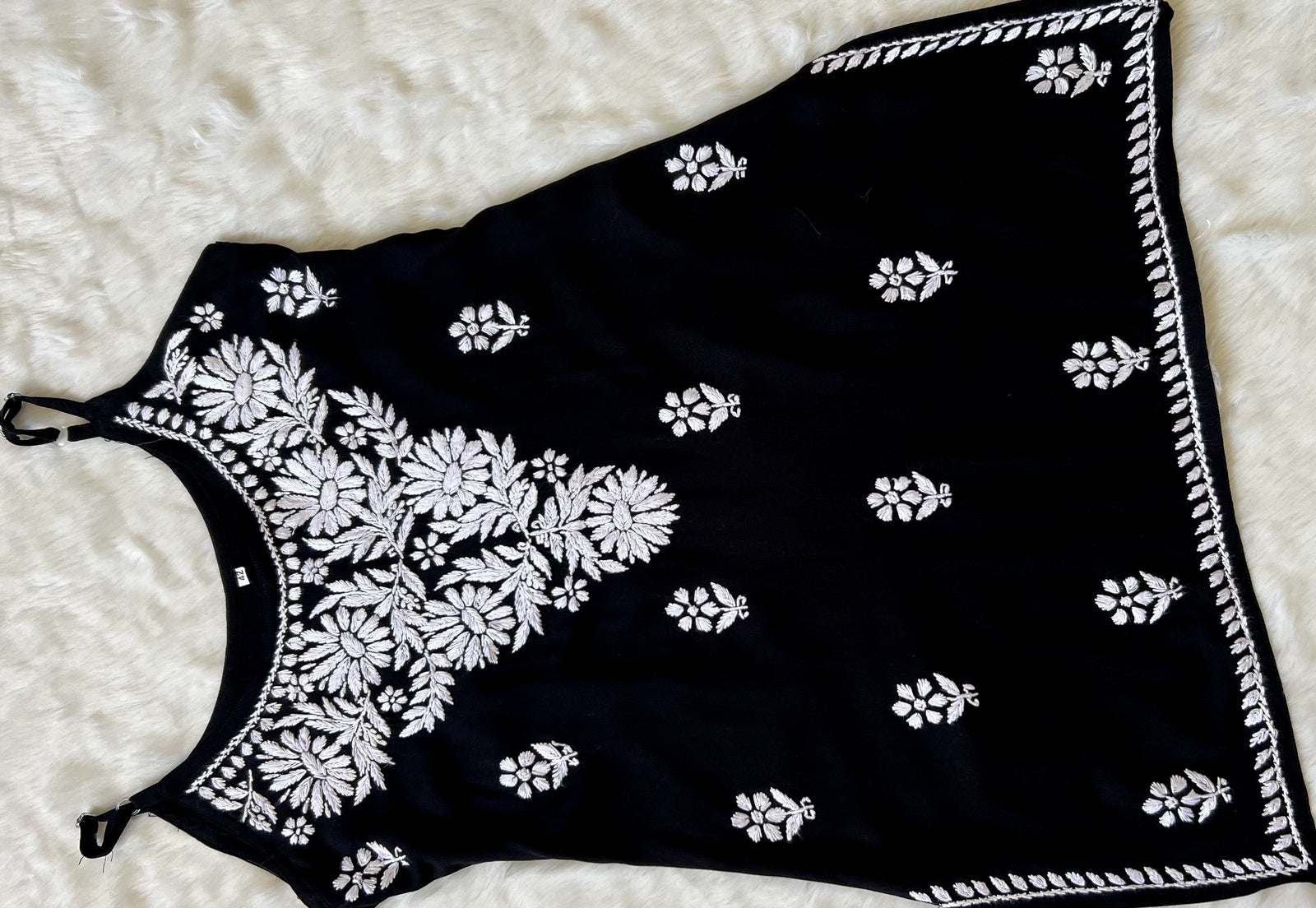 Lyla Black Sleeveless Short Rayon Kurti