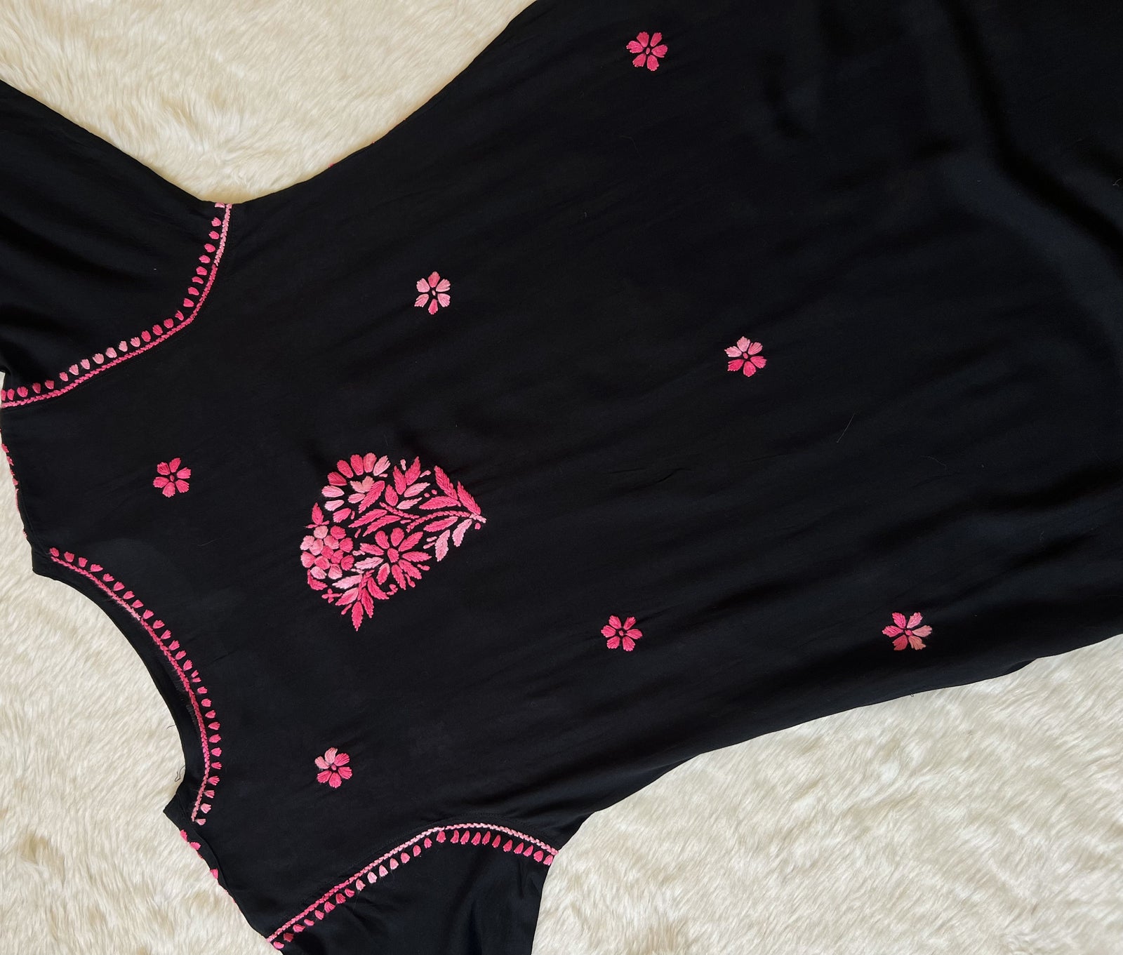 Noor Black & Pink Rayon Chikankari Kurta