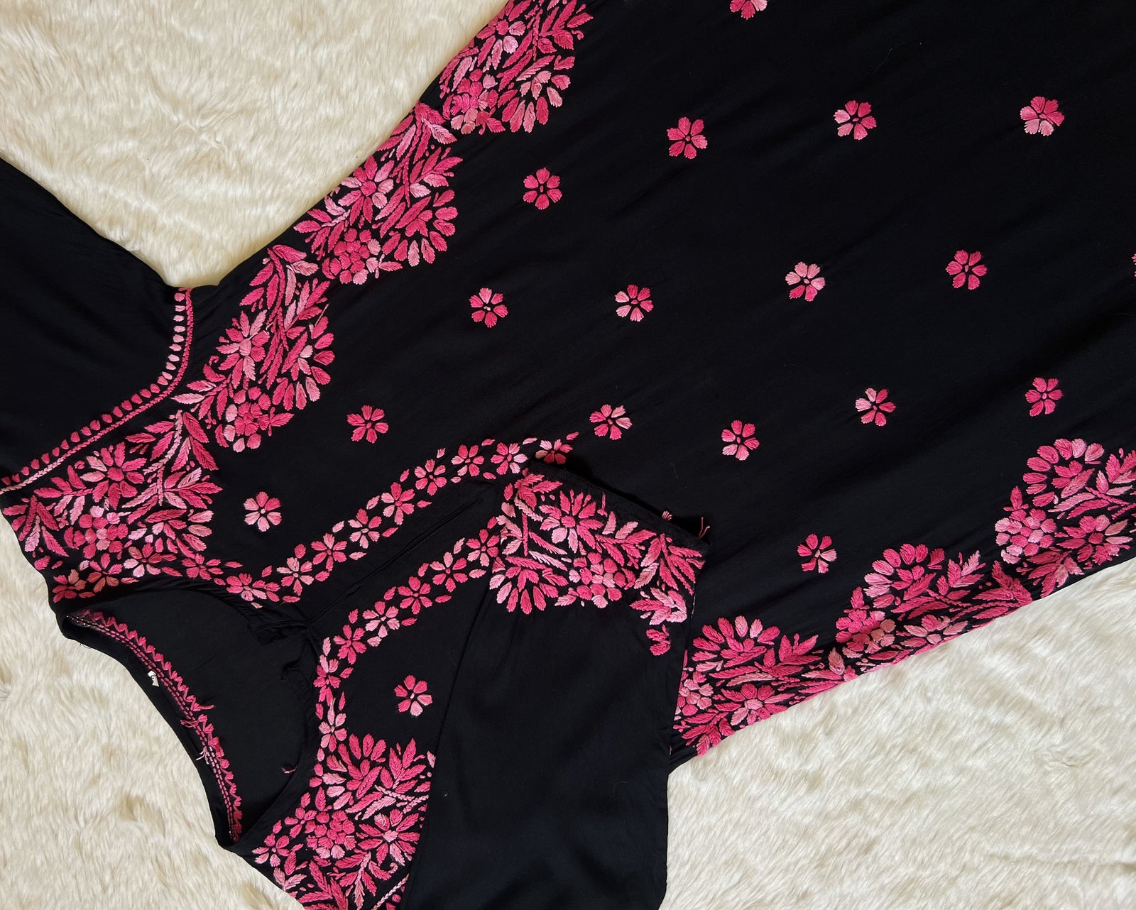 Noor Black & Pink Rayon Chikankari Kurta