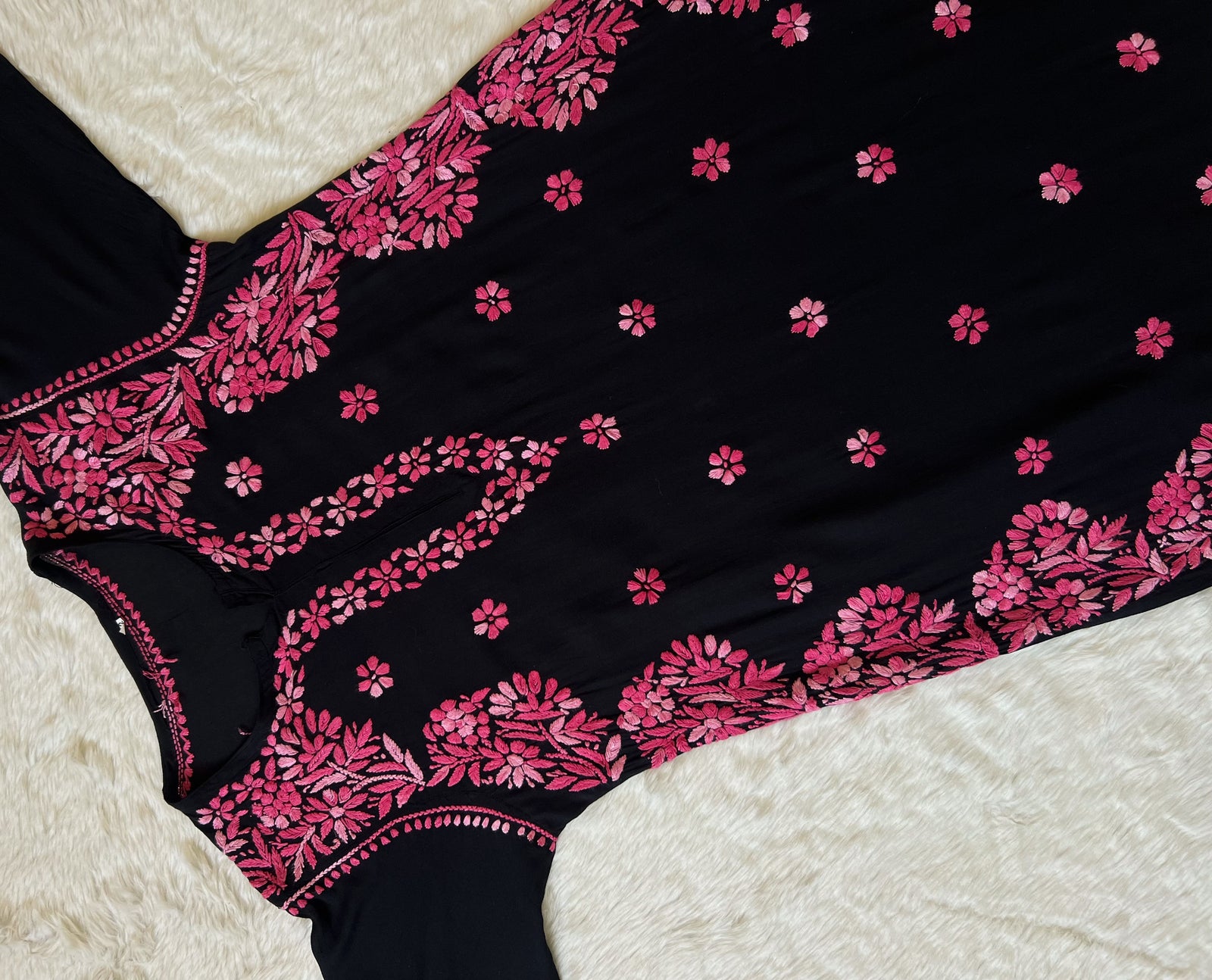 Noor Black & Pink Rayon Chikankari Kurta