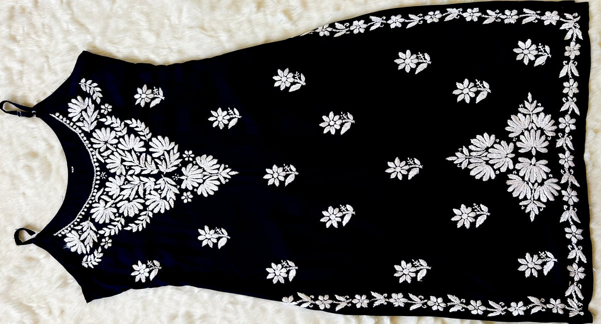 Rida Black Sleeveless Rayon Chikankari Kurta