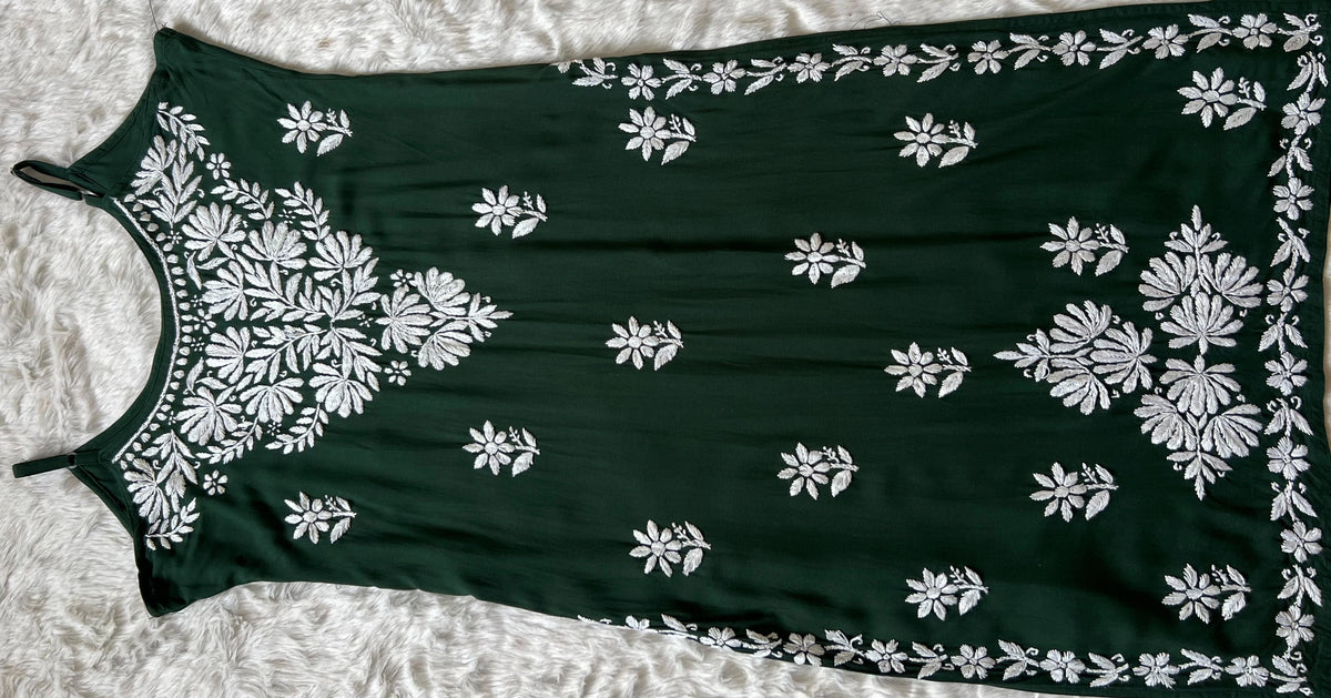 Rida Forest Green Sleeveless Rayon Chikankari Kurta