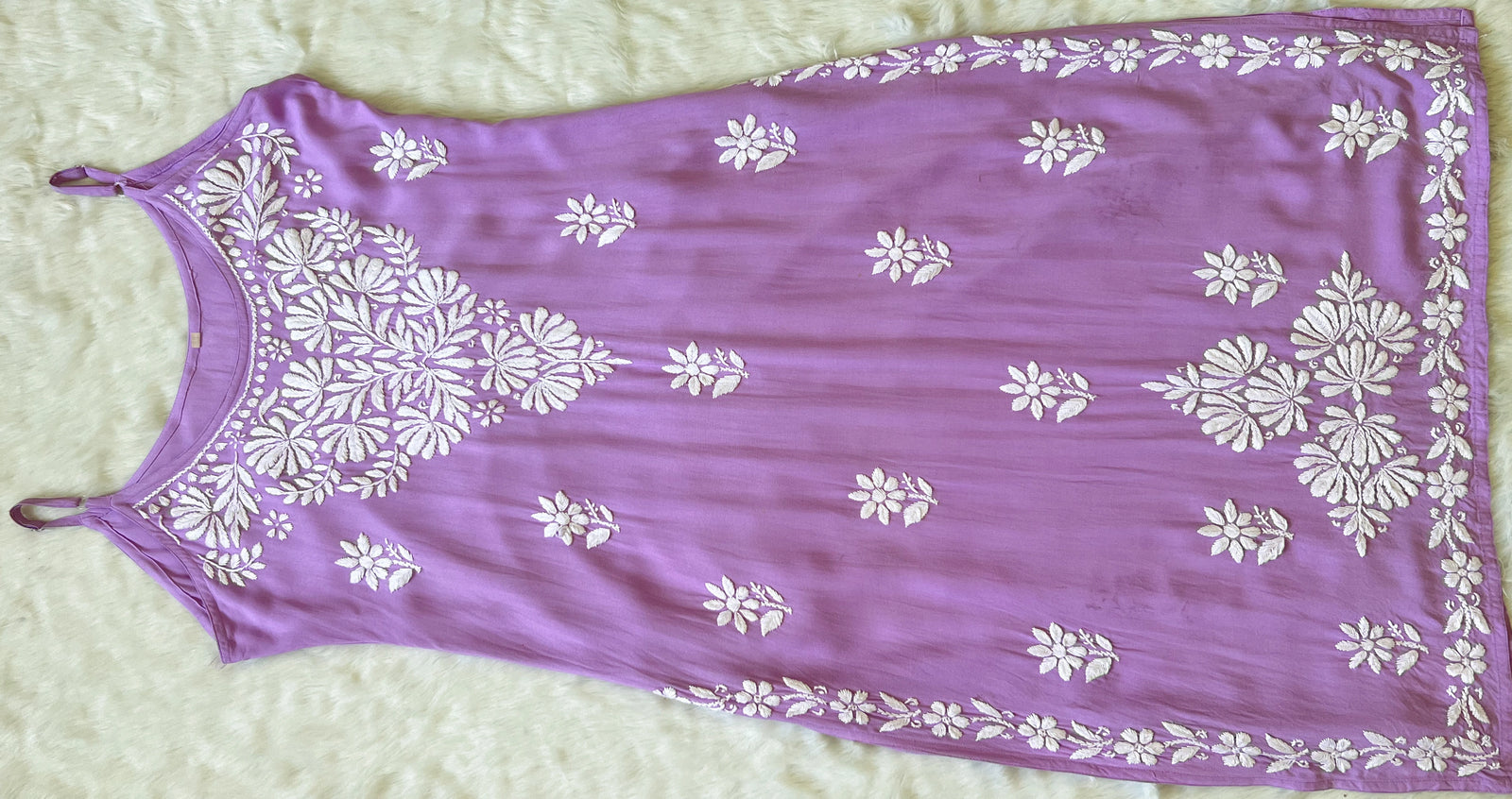 Rida Lavender  Sleeveless Rayon Chikankari Kurta