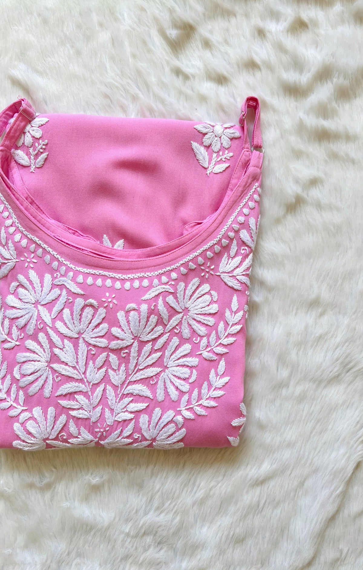 Rida Light pink Sleeveless Rayon Chikankari Kurta