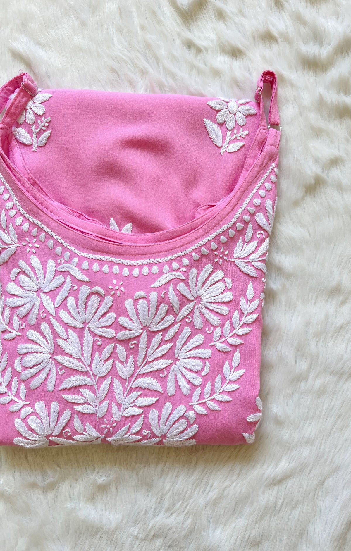 Rida Light pink Sleeveless Rayon Chikankari Kurta