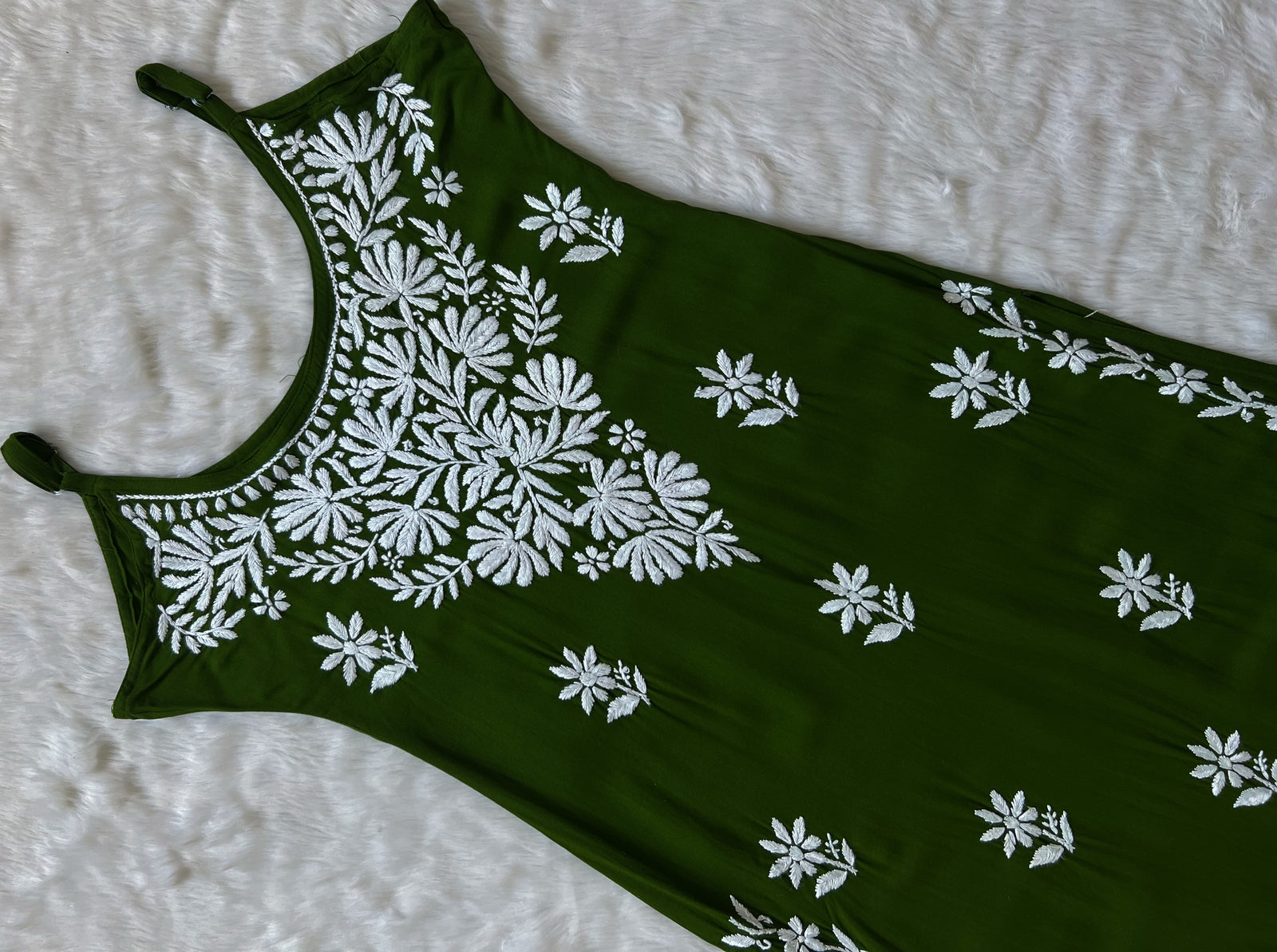 Rida Olive Green Sleeveless Rayon Chikankari Kurta