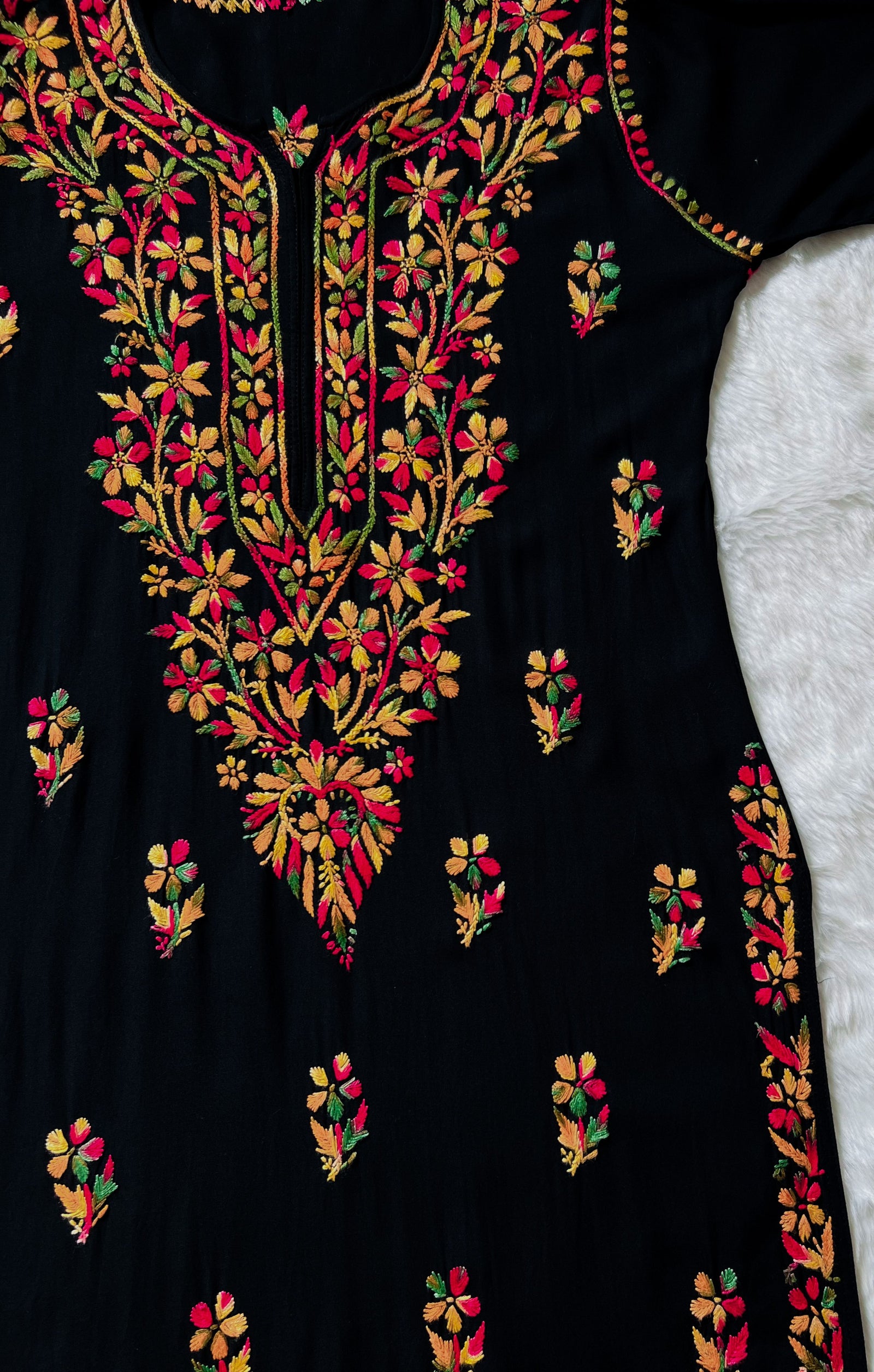 Ruhi Black Multi Long Rayon Kurta