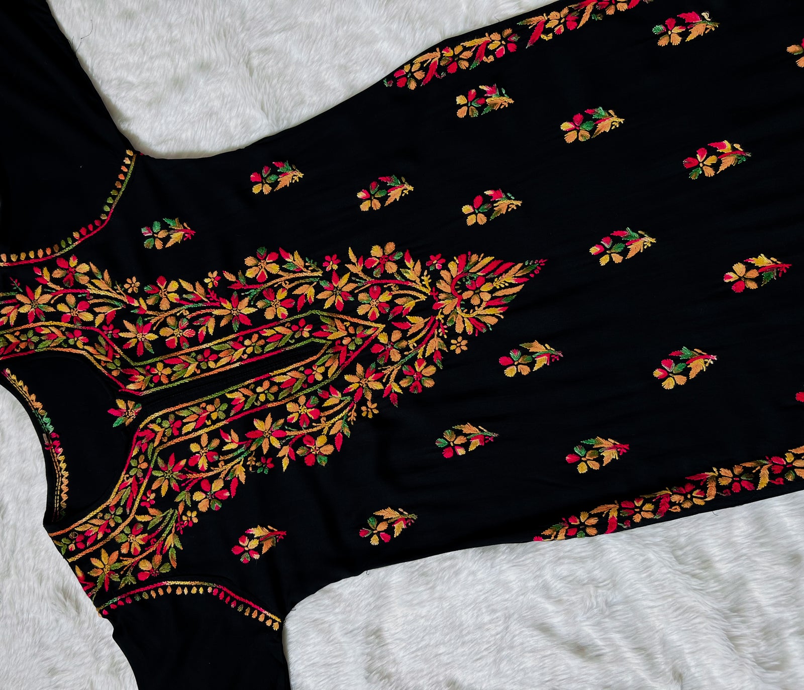 Ruhi Black Multi Long Rayon Kurta