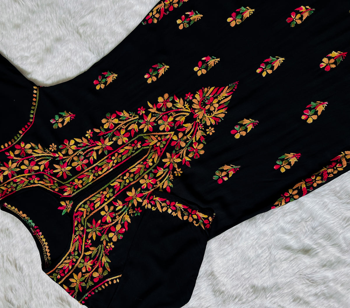 Ruhi Black Multi Long Rayon Kurta