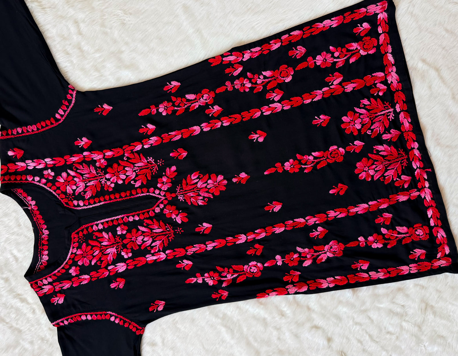 Tara Black & Red Short Rayon Chikankari Kurti